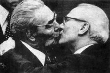 moscu_beso_breznev.jpg